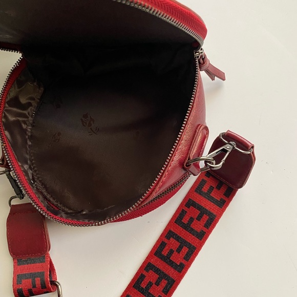 FanPinBag Circle Purse. NWOT - Picture 13 of 14